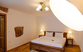 Stone Way Apartment